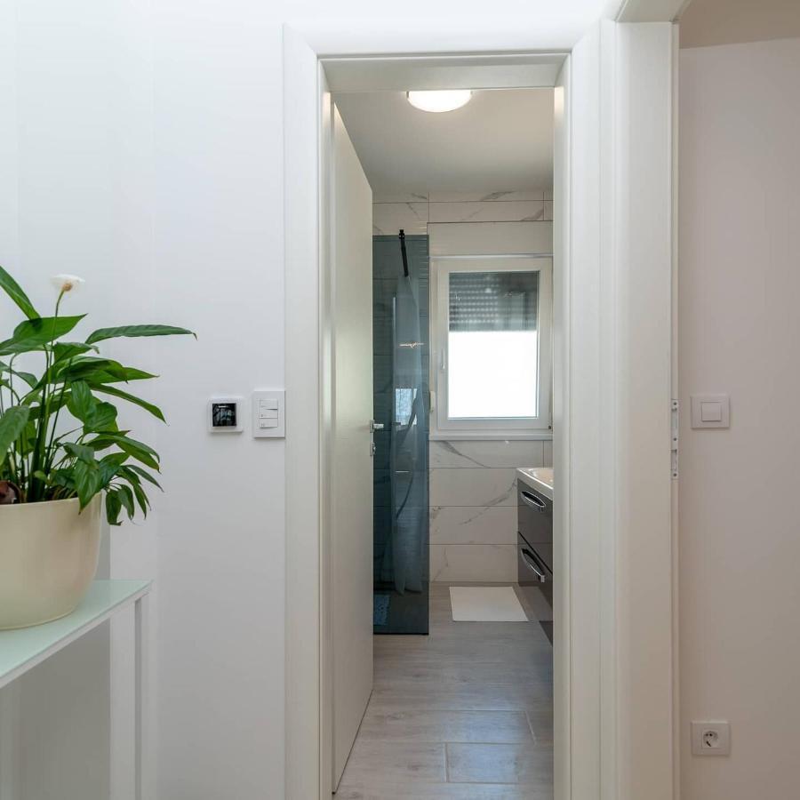 Apartman Lotos Apartment Trogir Exterior photo